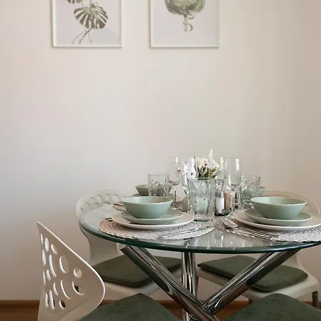 Old Town Riverside Lejlighed